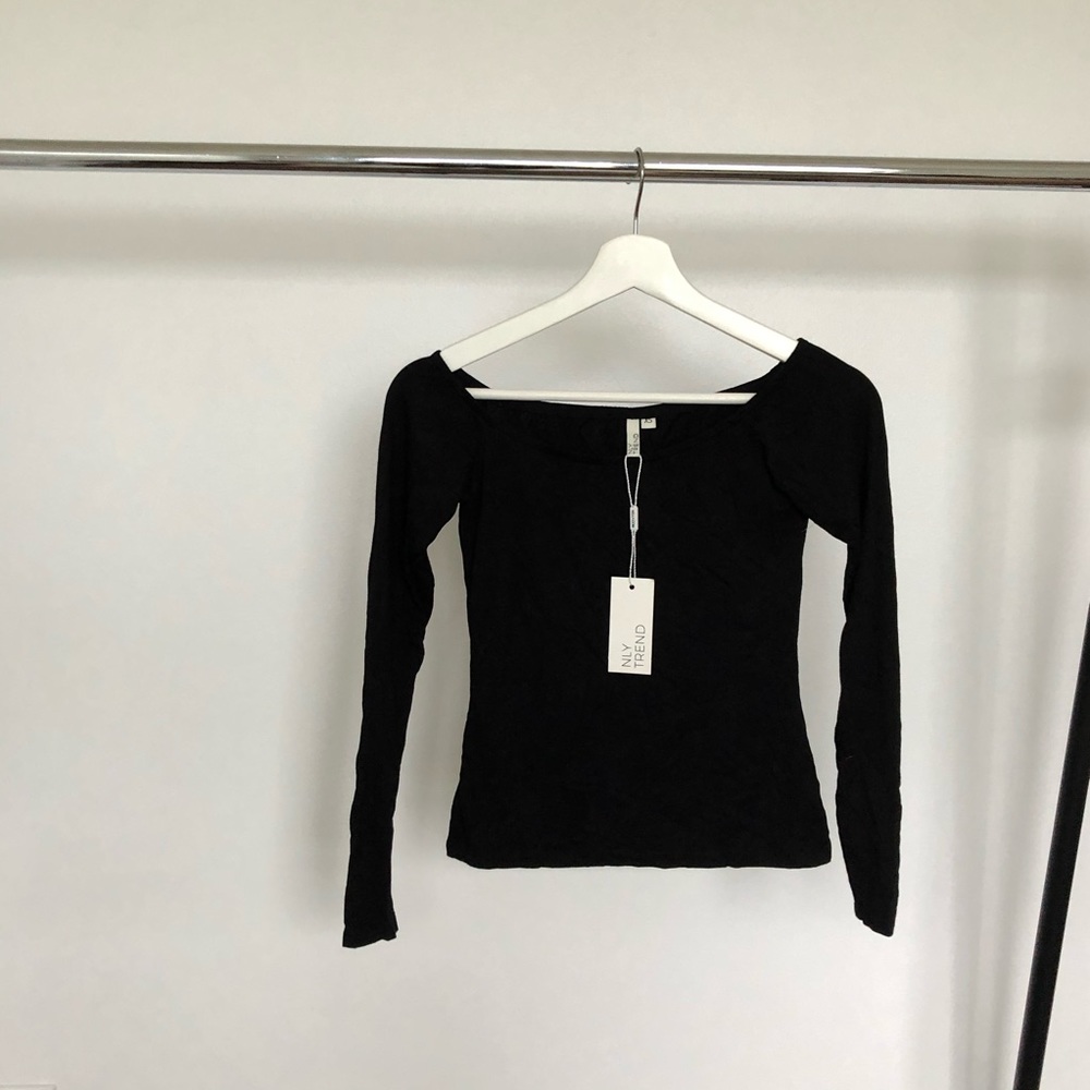 Basic off the shoulders